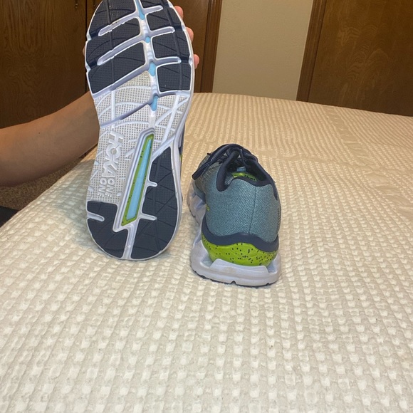 Hoka sneakers - Picture 2 of 5